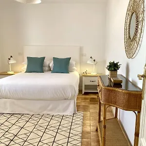 https://casa-cristina-puerto-del-carmen-lanzarote.puertodelcarmen-hotels.org